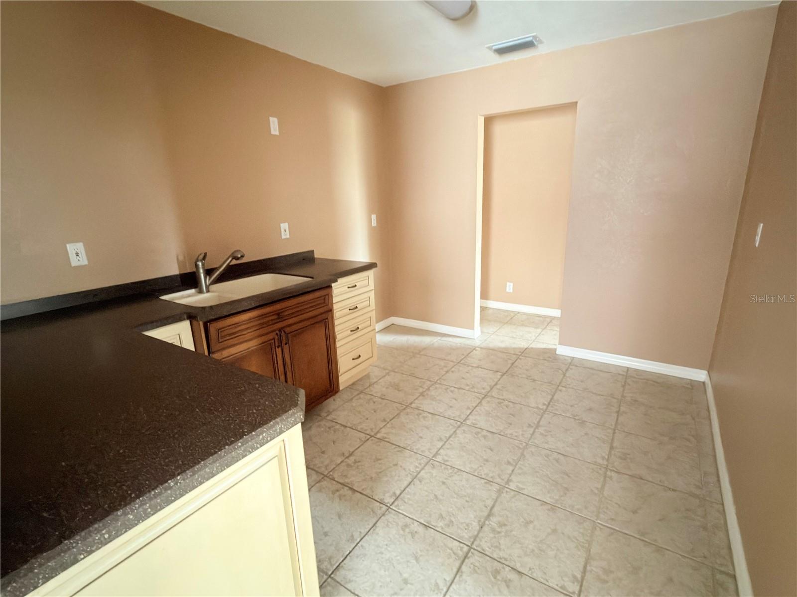 2914-a Kenilworth Blvd Property Photo 13