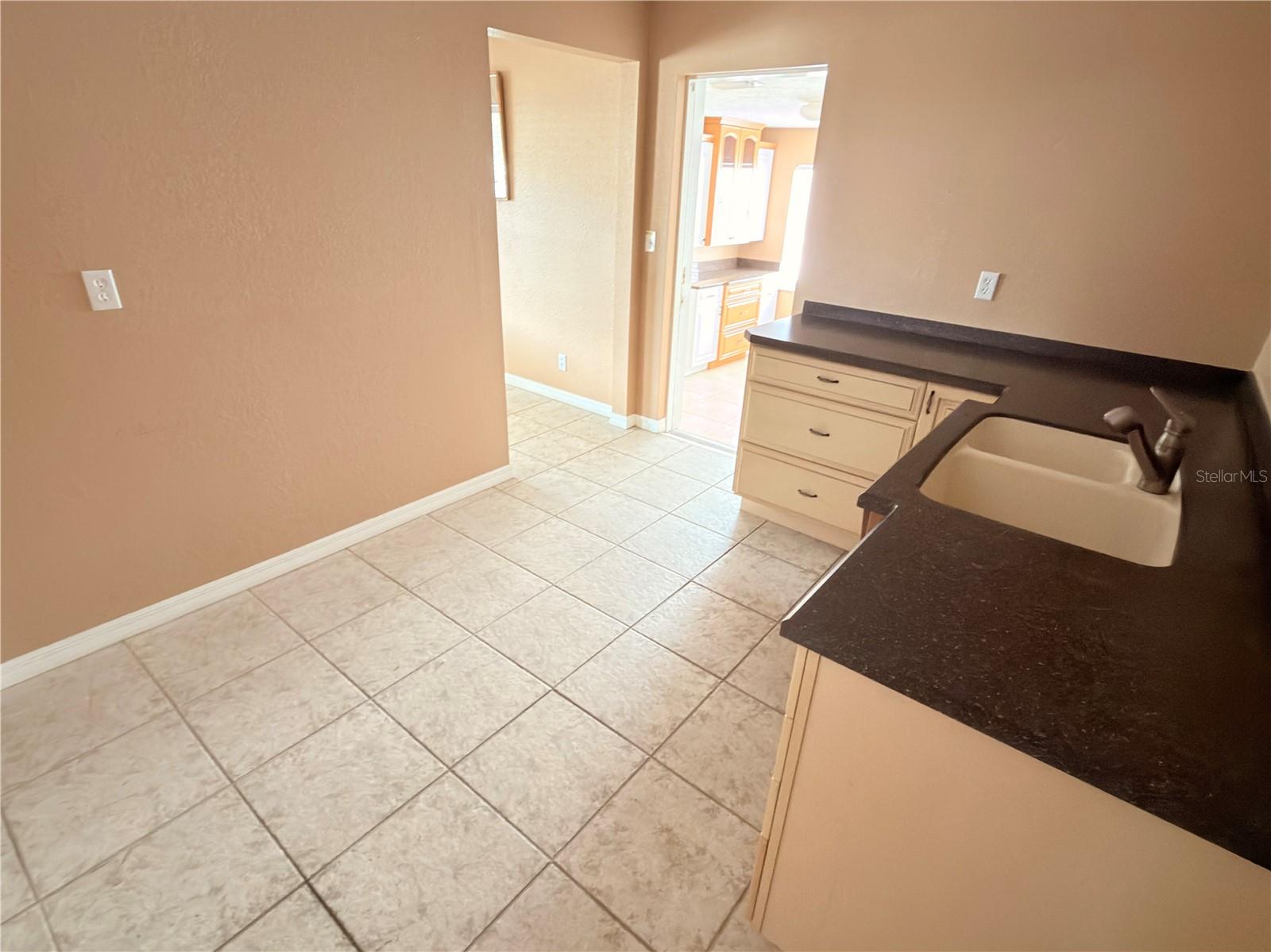 2914-a Kenilworth Blvd Property Photo 14