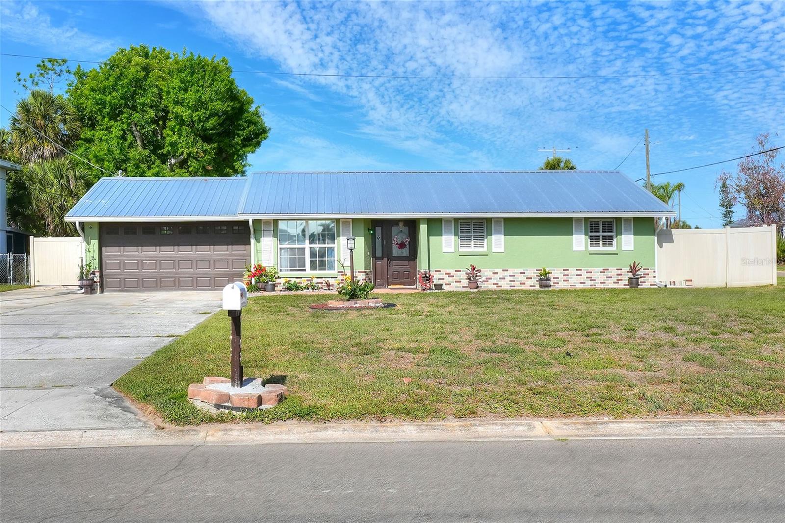 6108 Fairway Blvd Property Photo 1