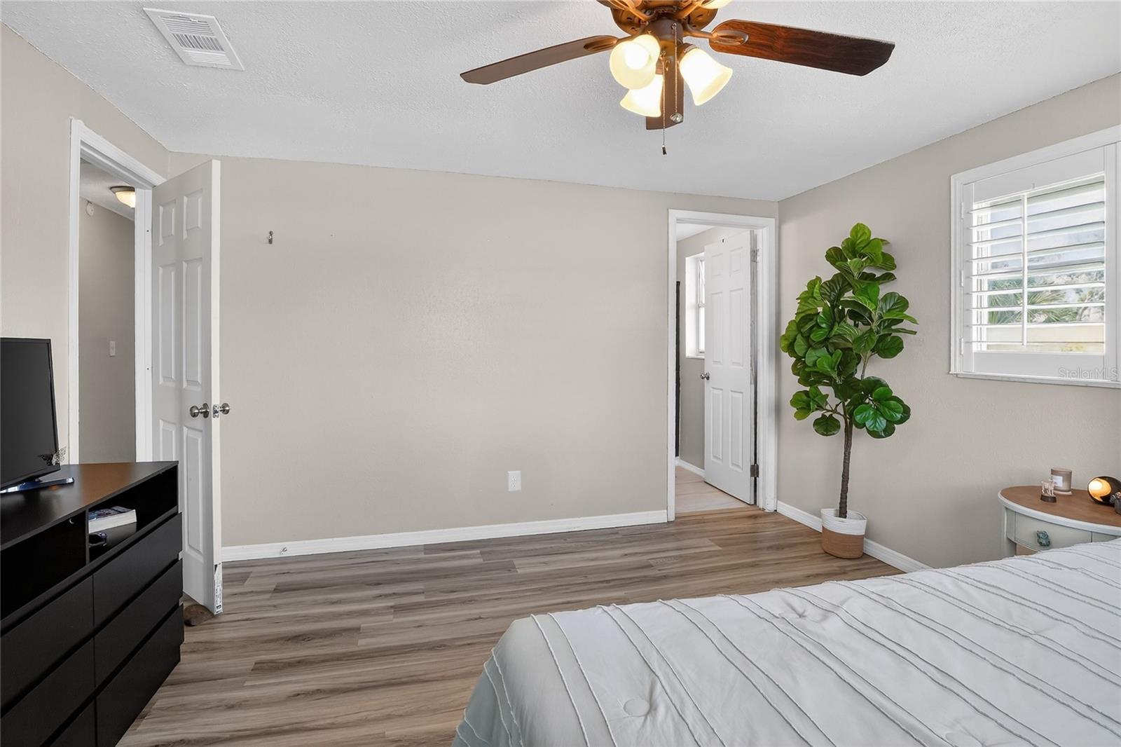 6108 Fairway Blvd Property Photo 23