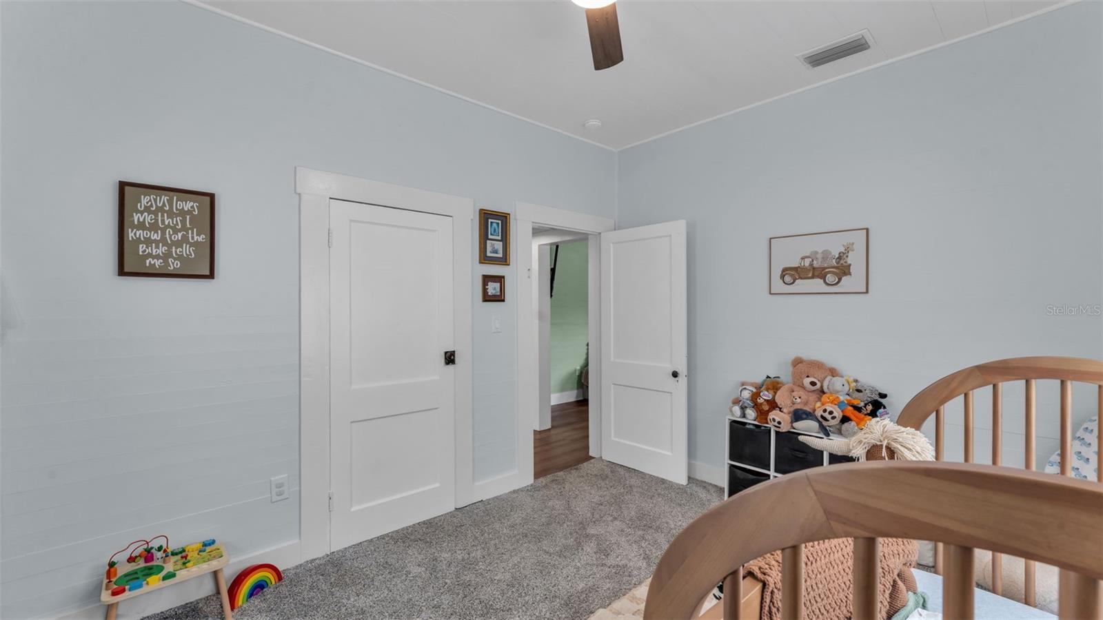 495 W Plumosa St Property Photo 12