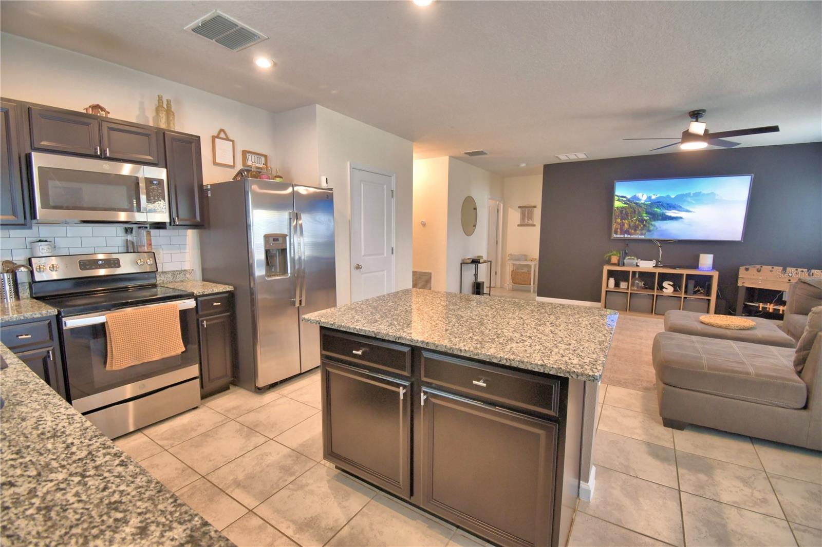 542 Eagle Landing Boulevard Property Photo 2