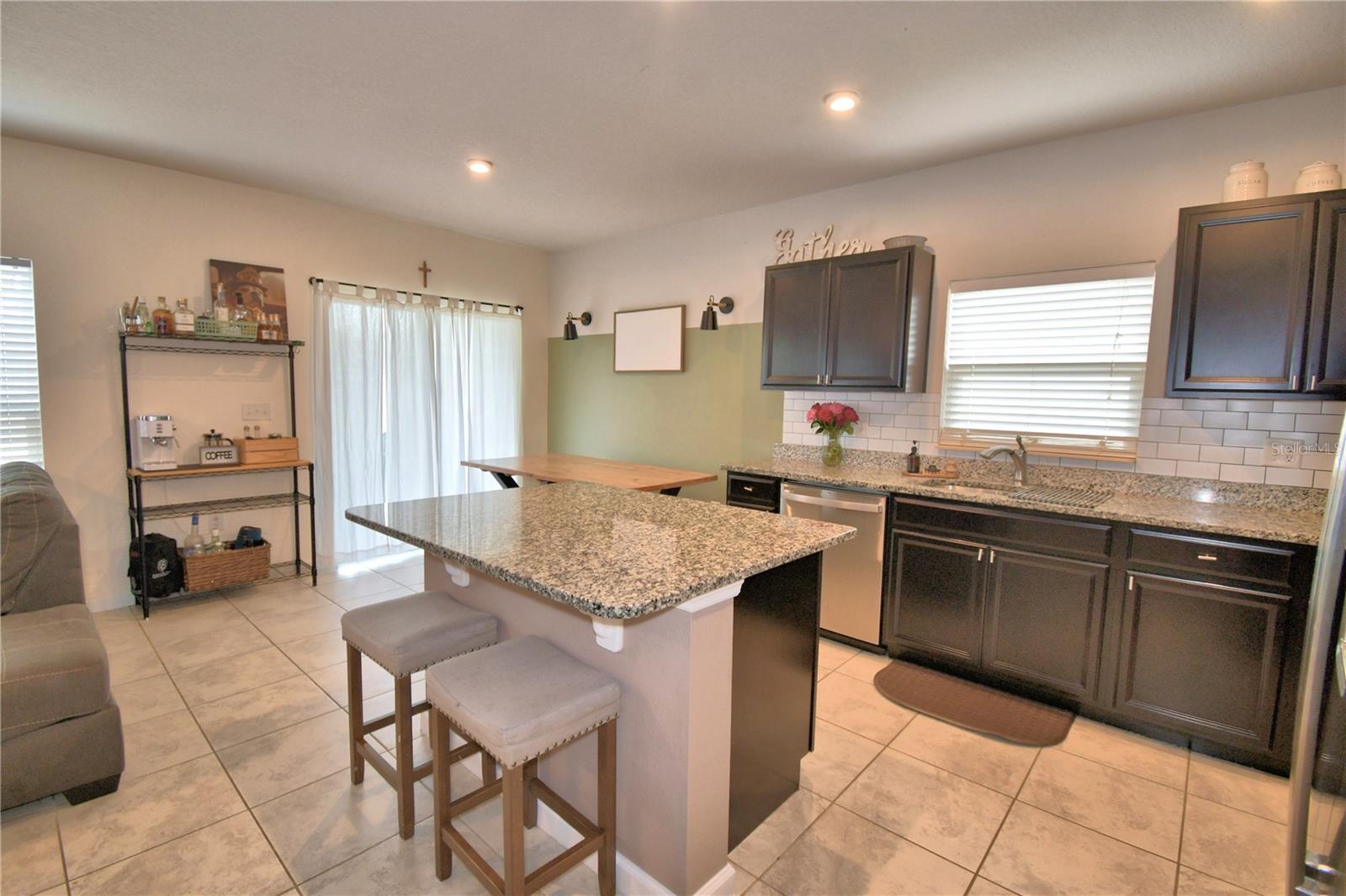 542 Eagle Landing Boulevard Property Photo 3
