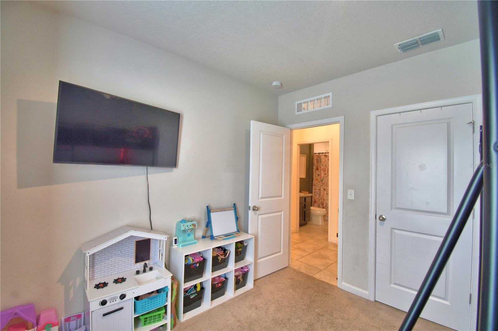 542 Eagle Landing Boulevard Property Photo 16