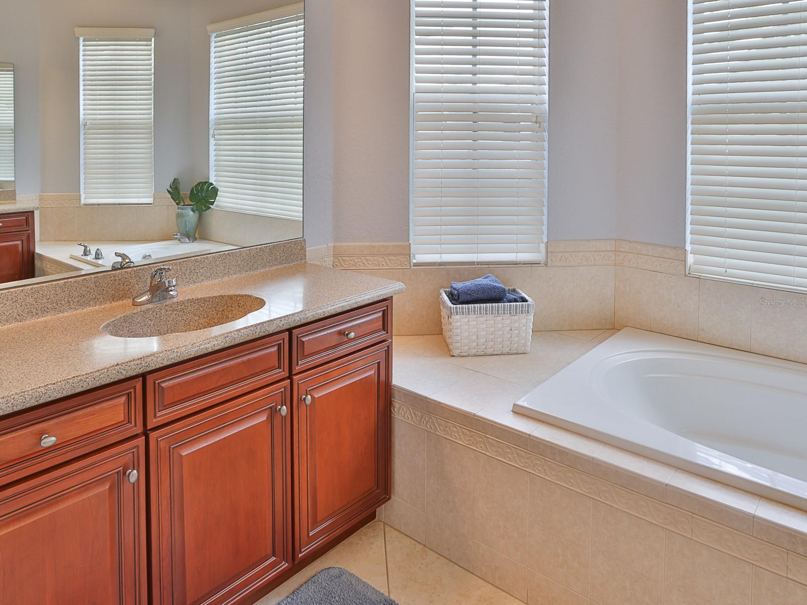 5268 Pebble Beach Blvd Property Photo 27