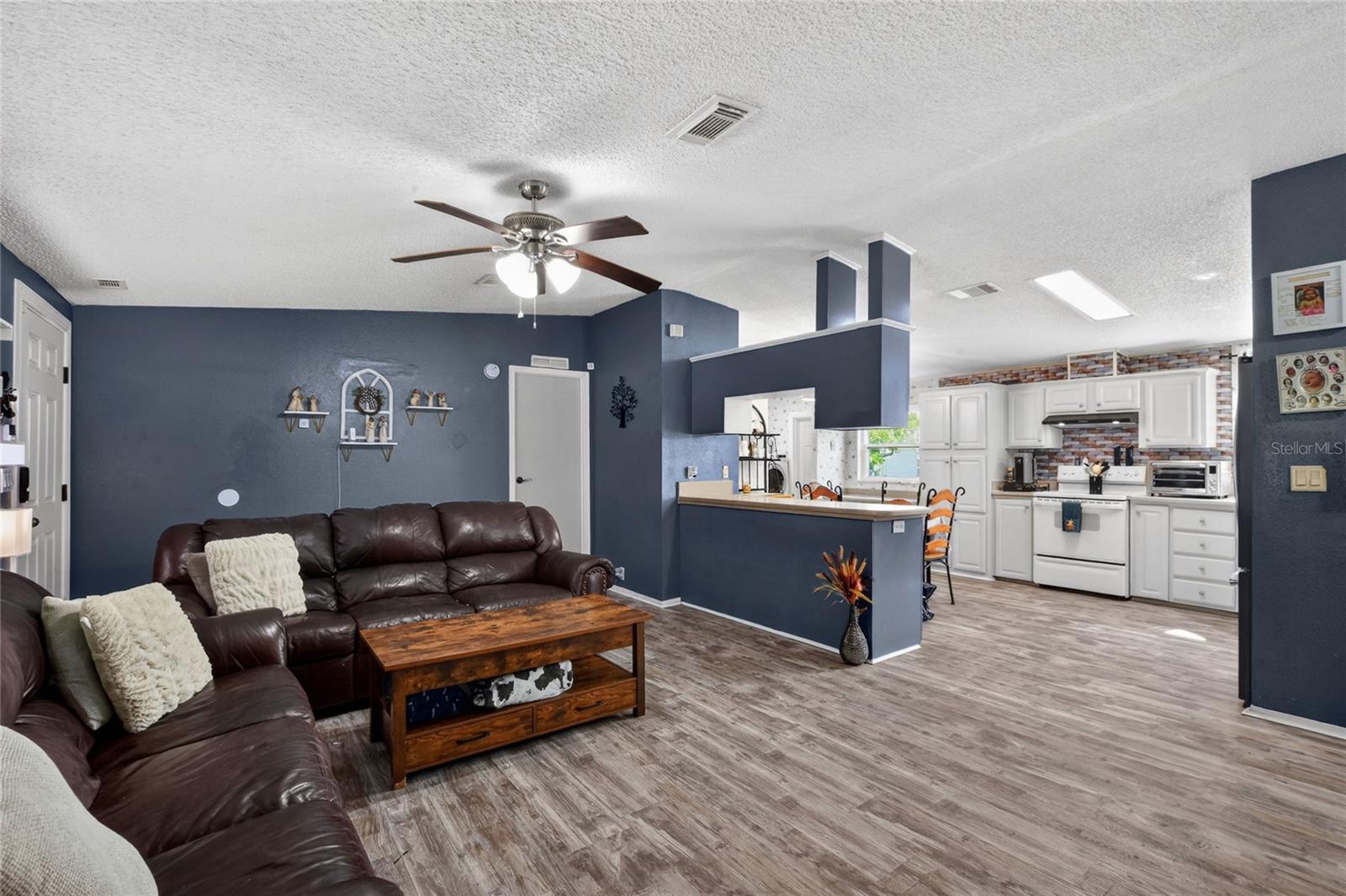 3071 Keuka Loop Property Photo 8