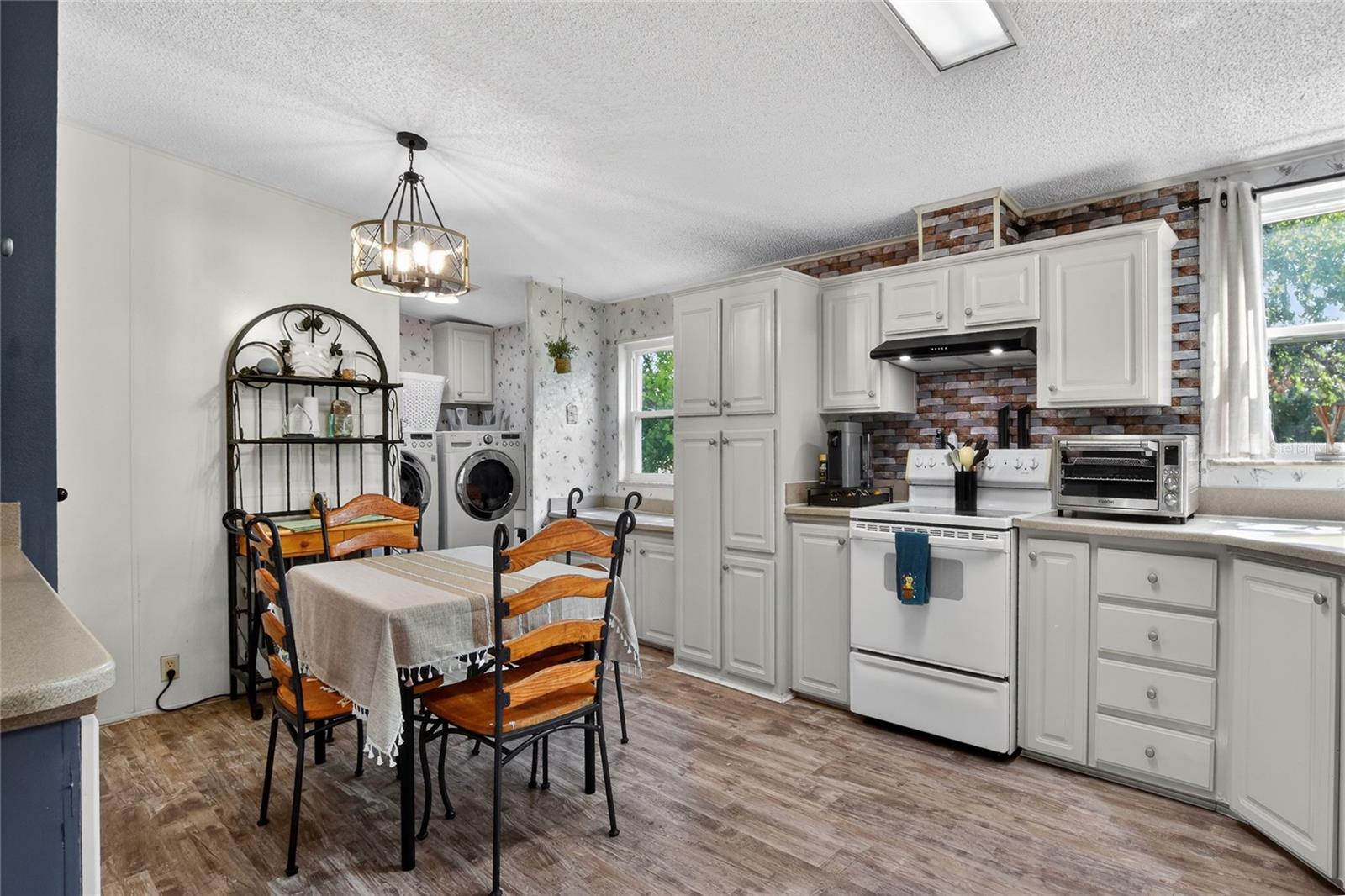 3071 Keuka Loop Property Photo 13