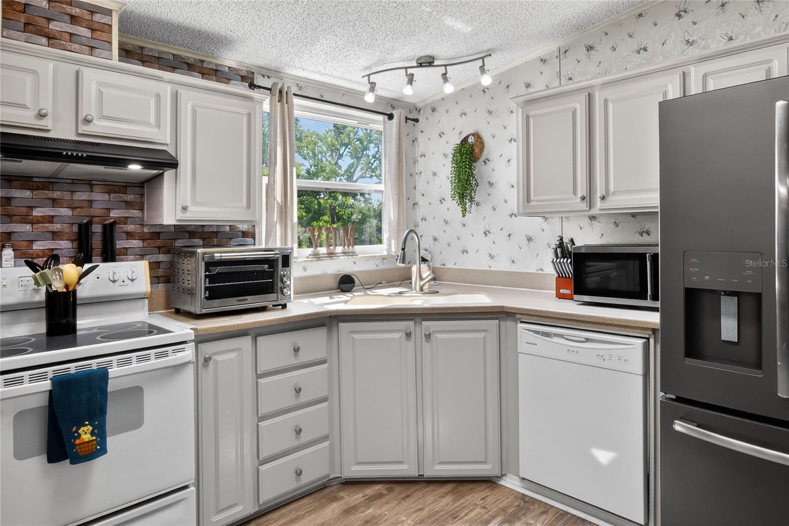 3071 Keuka Loop Property Photo 15