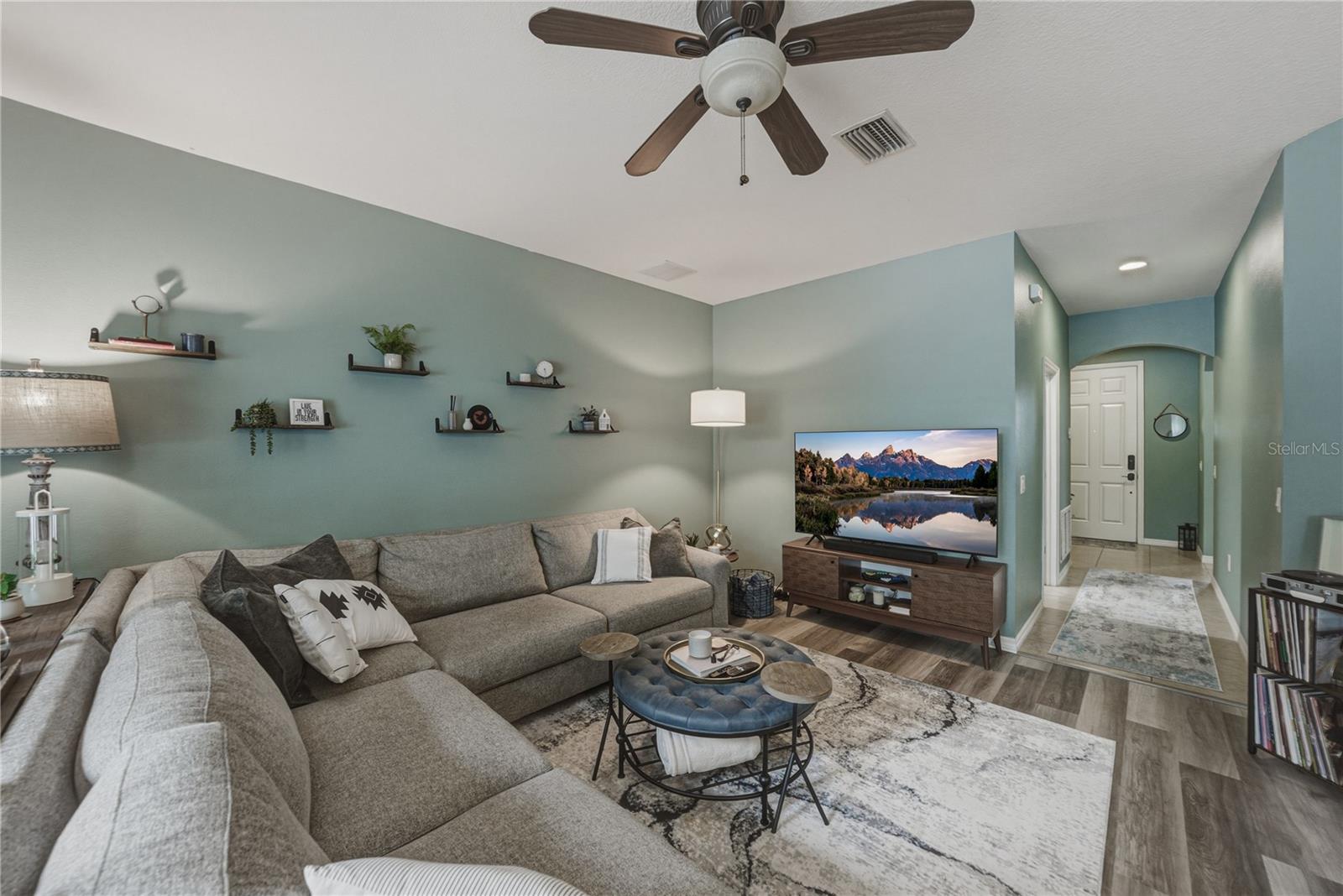5544 Huron Way Property Photo 16