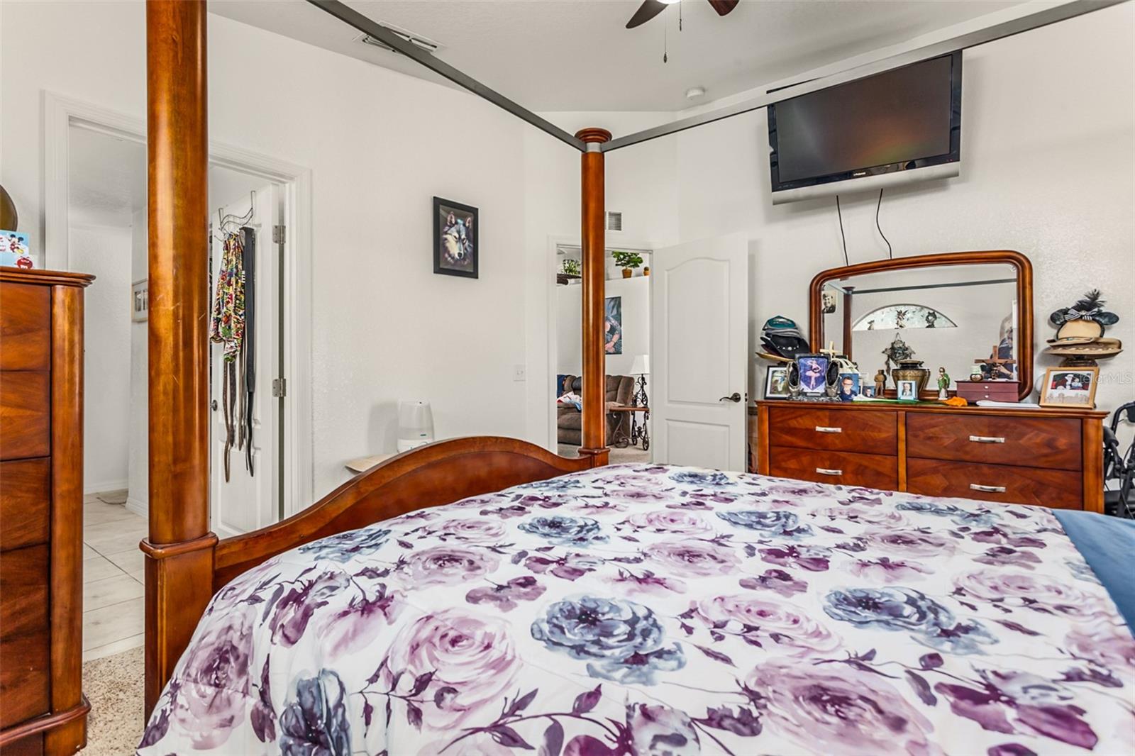 215 Captain Hook Way Property Photo 13