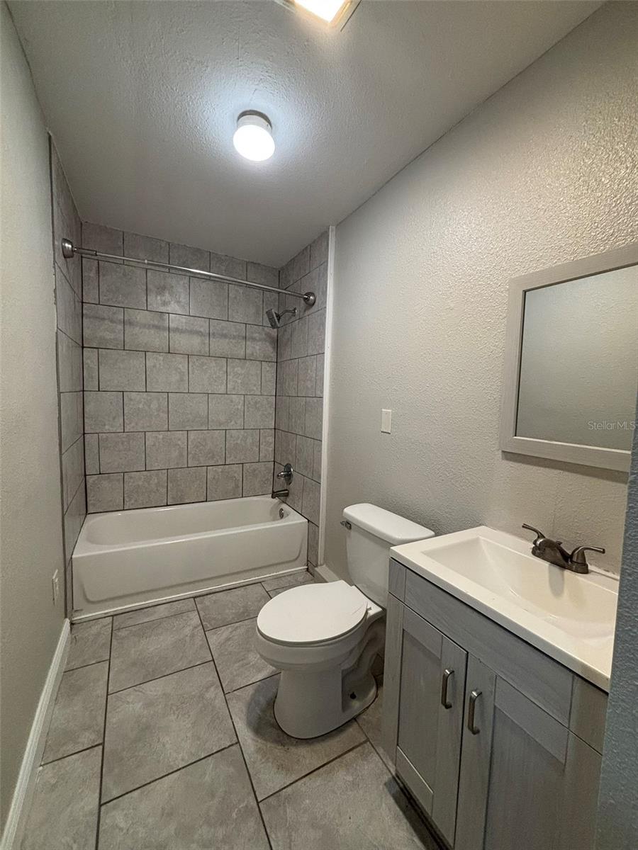 1025 E Main St Property Photo 32