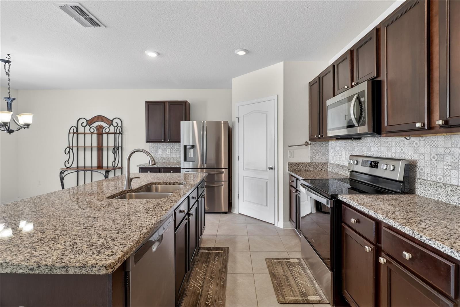 2658 Grandbury Grove Rd Property Photo 18