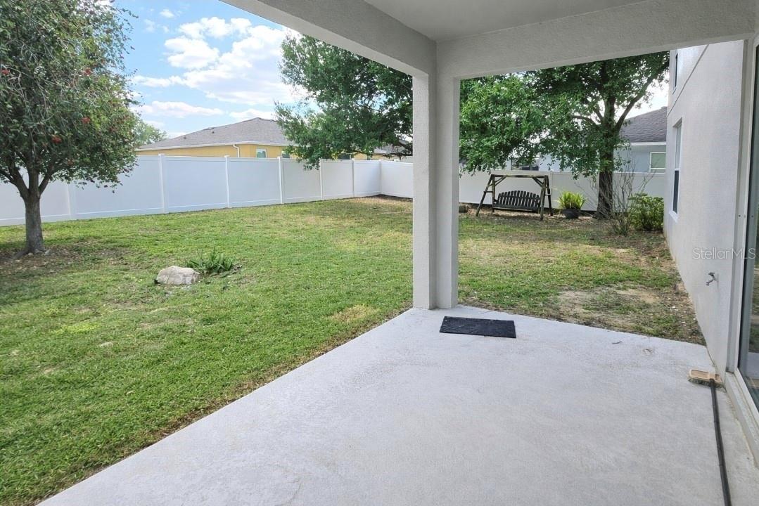 1911 Wind Meadows Dr Property Photo 18