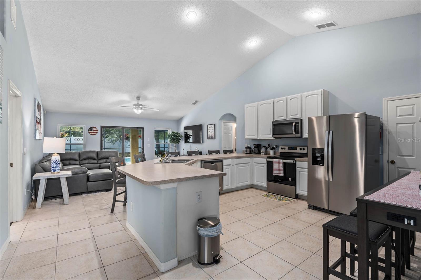 1030 Coventry Rd Property Photo 6