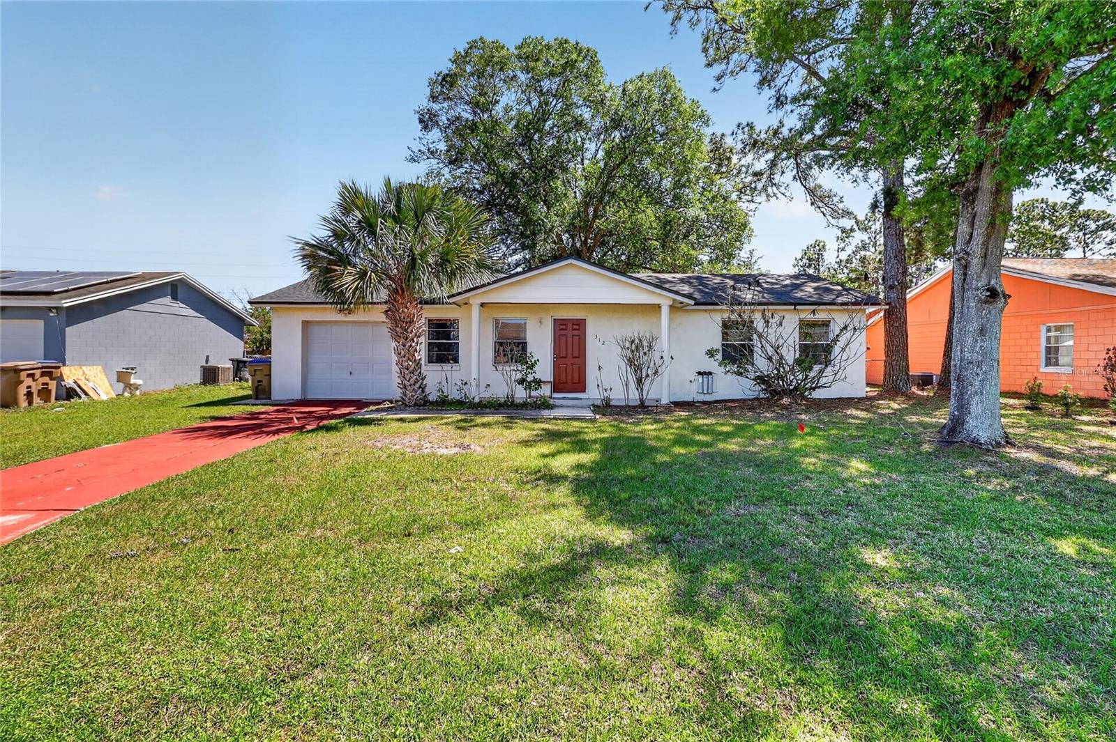 312 La Paz Dr Property Photo 1