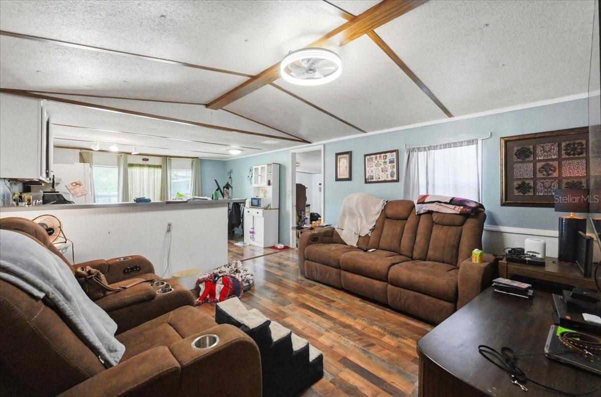 1908 Regina Dr Property Photo 15