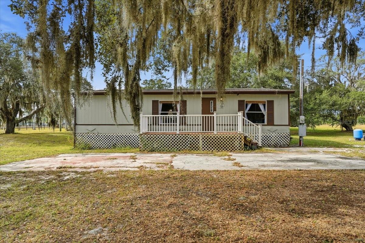 1020 98 W Property Photo 1