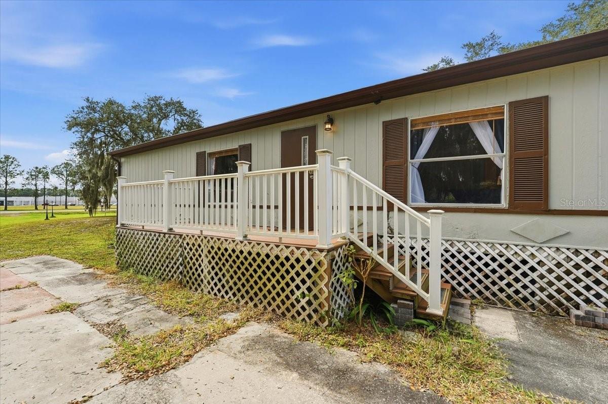 1020 98 W Property Photo 6