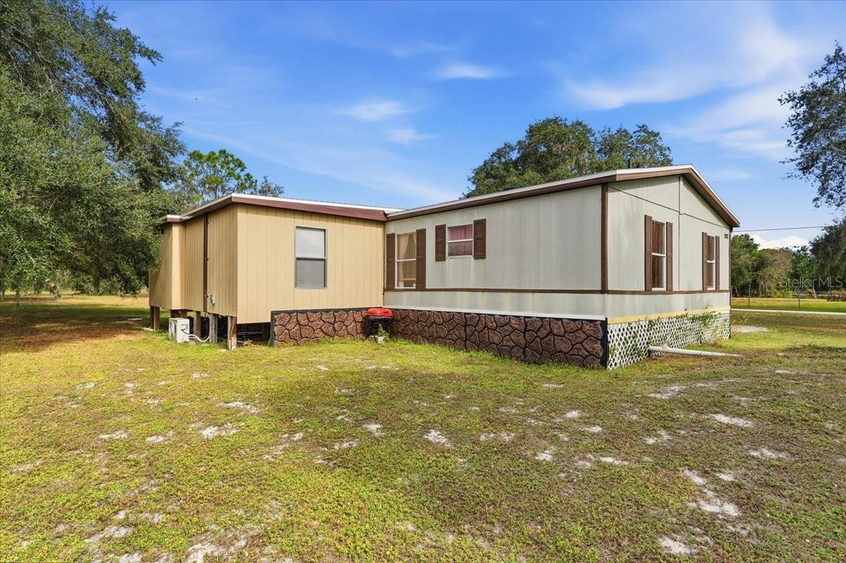 1020 98 W Property Photo 8