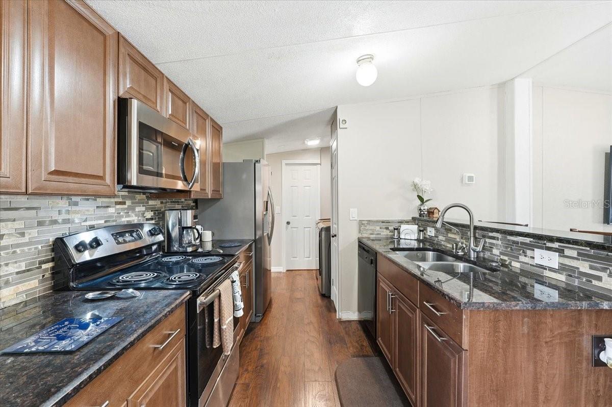 1020 98 W Property Photo 19