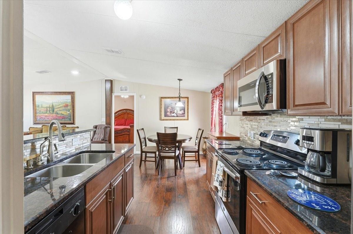 1020 98 W Property Photo 20