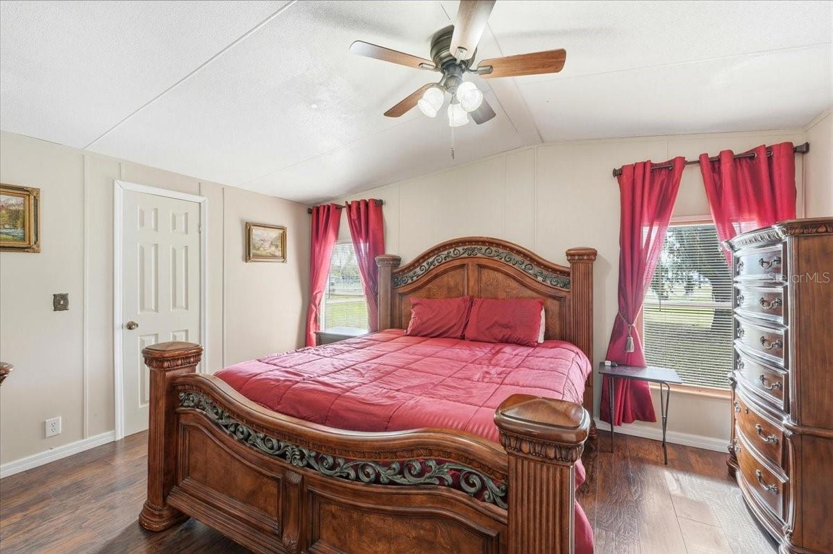 1020 98 W Property Photo 23