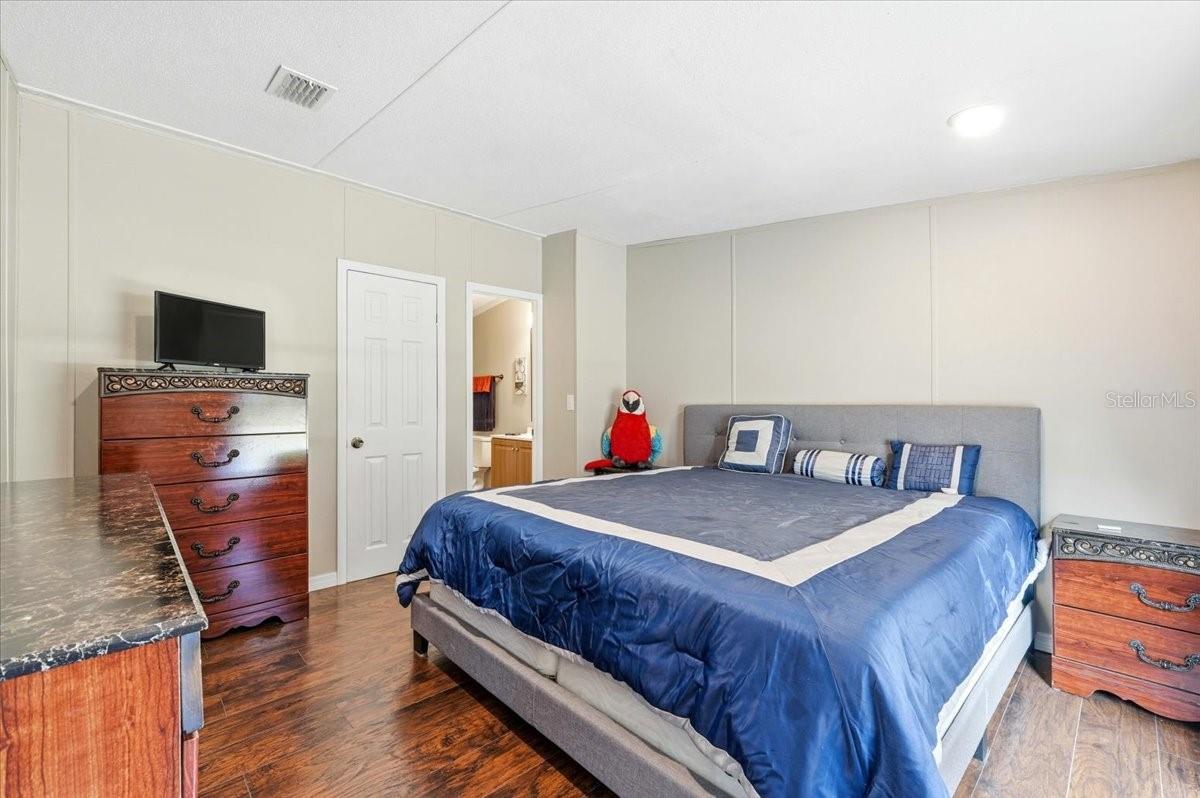 1020 98 W Property Photo 28