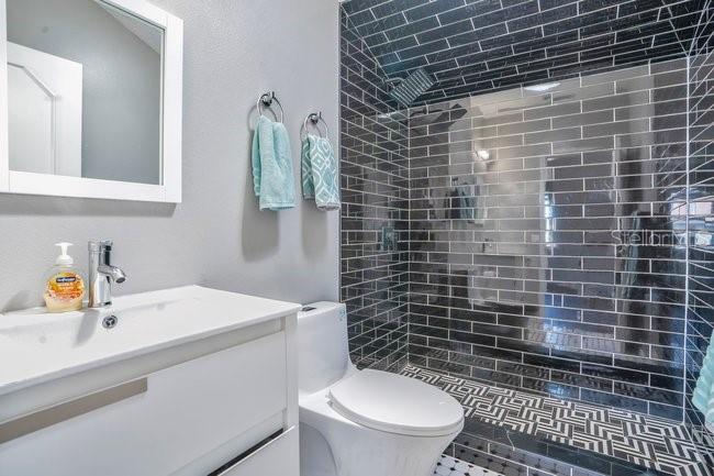 934 Symphony Isles Blvd Property Photo 28