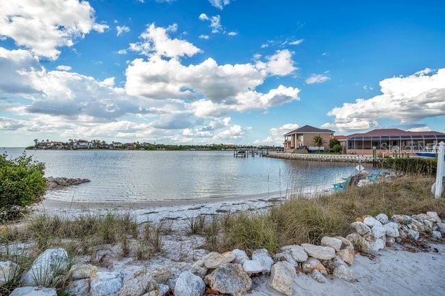 934 Symphony Isles Blvd Property Photo 52