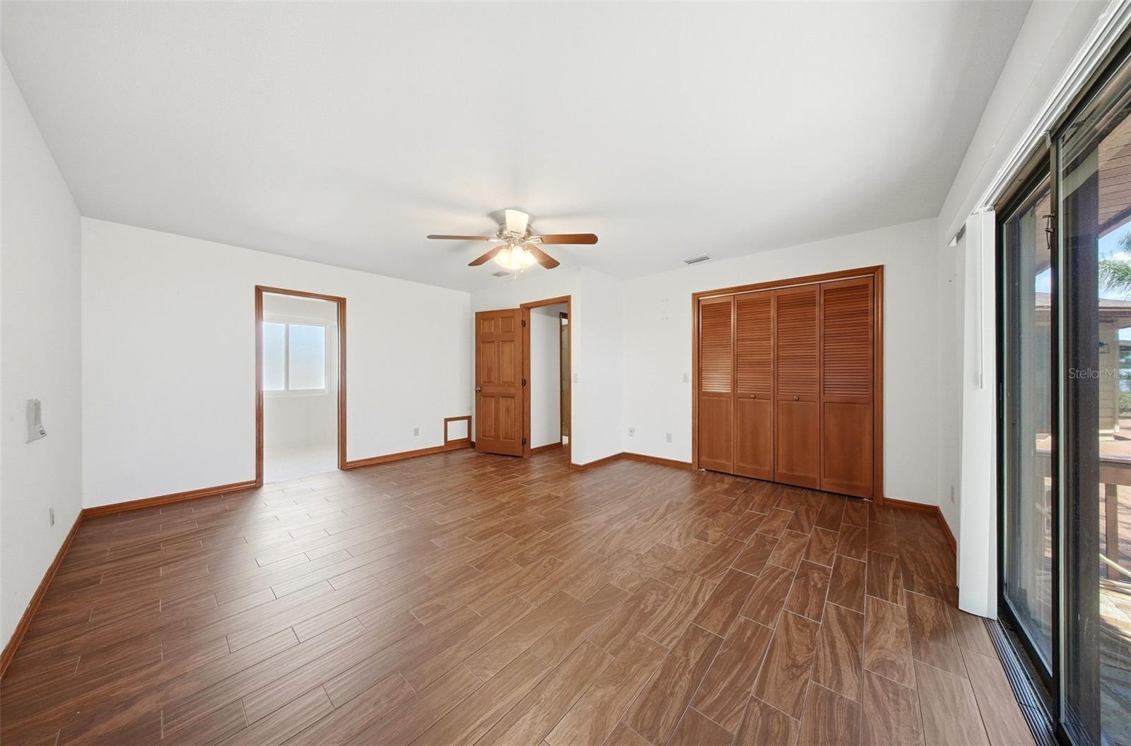 410 S Ramona Ave Property Photo 17