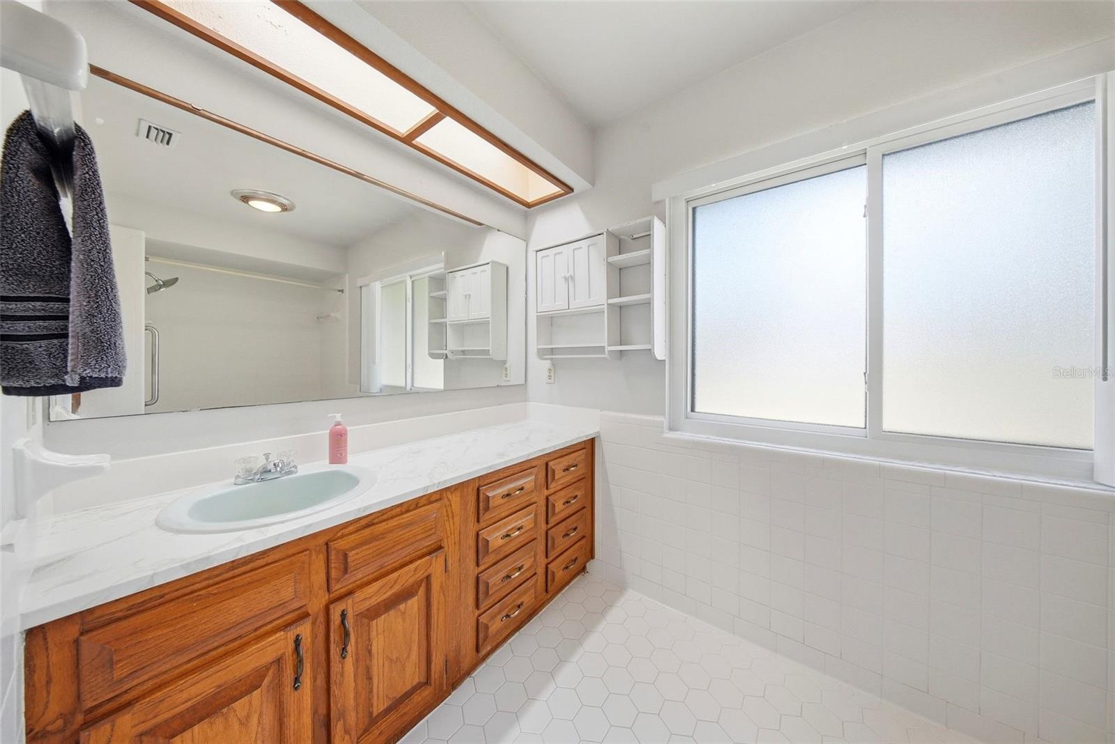 410 S Ramona Ave Property Photo 18