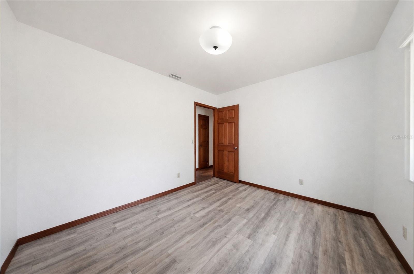 410 S Ramona Ave Property Photo 23