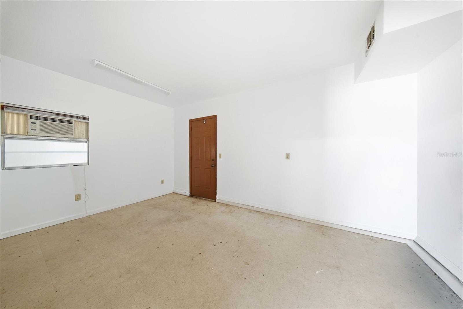 410 S Ramona Ave Property Photo 26