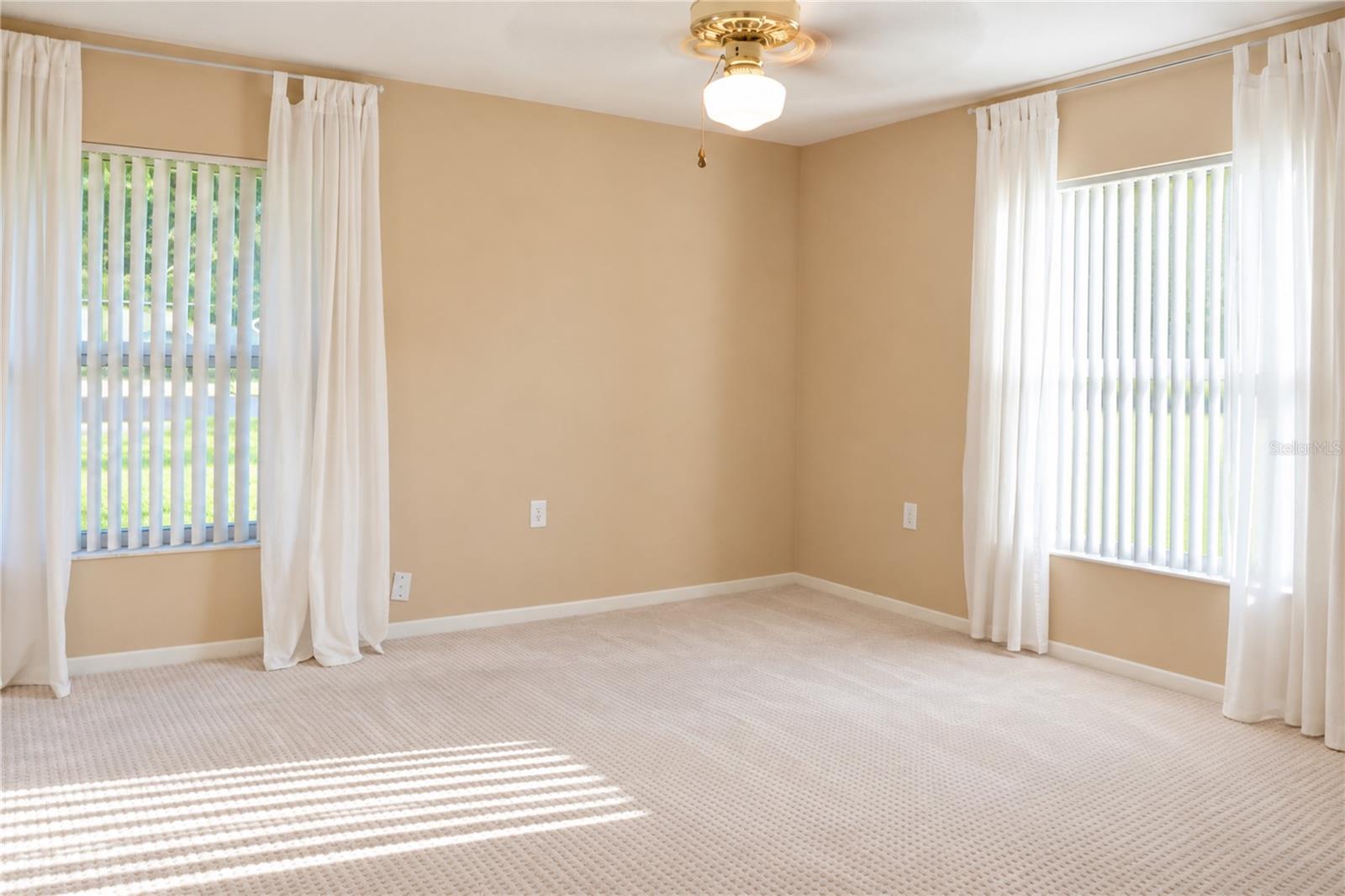 906 Crestview Dr Property Photo 39