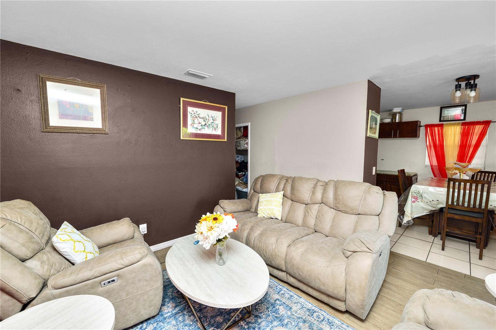 300 Avenue V Ne Property Photo 5