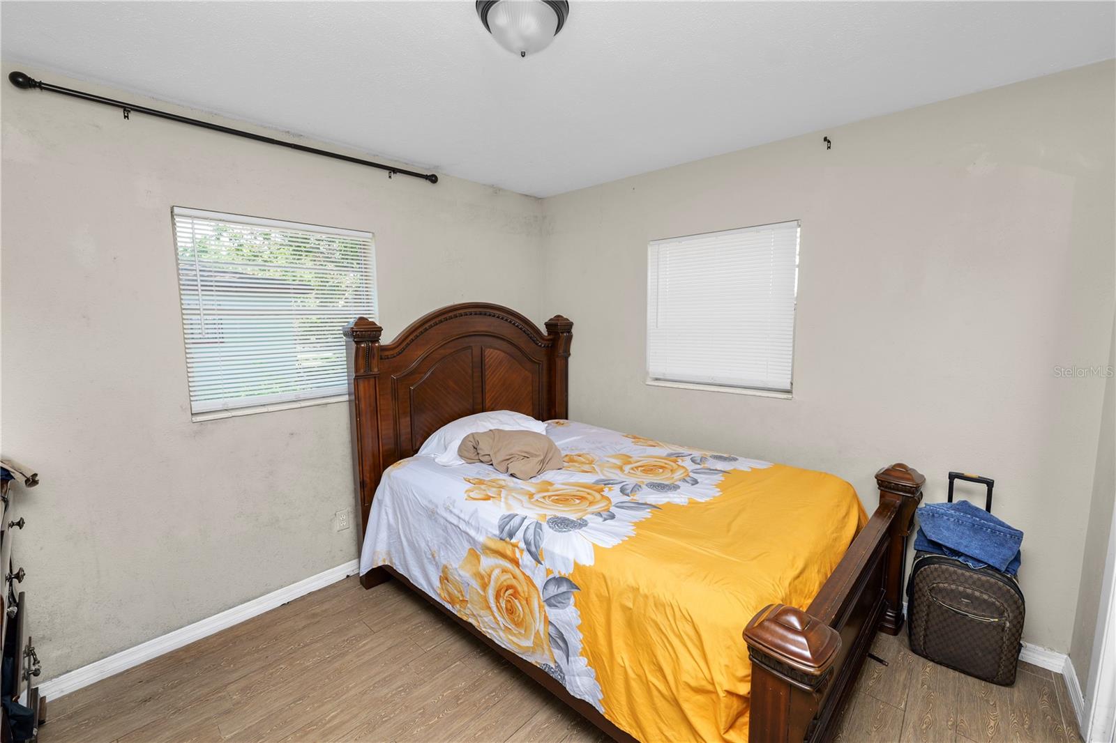 300 Avenue V Ne Property Photo 10