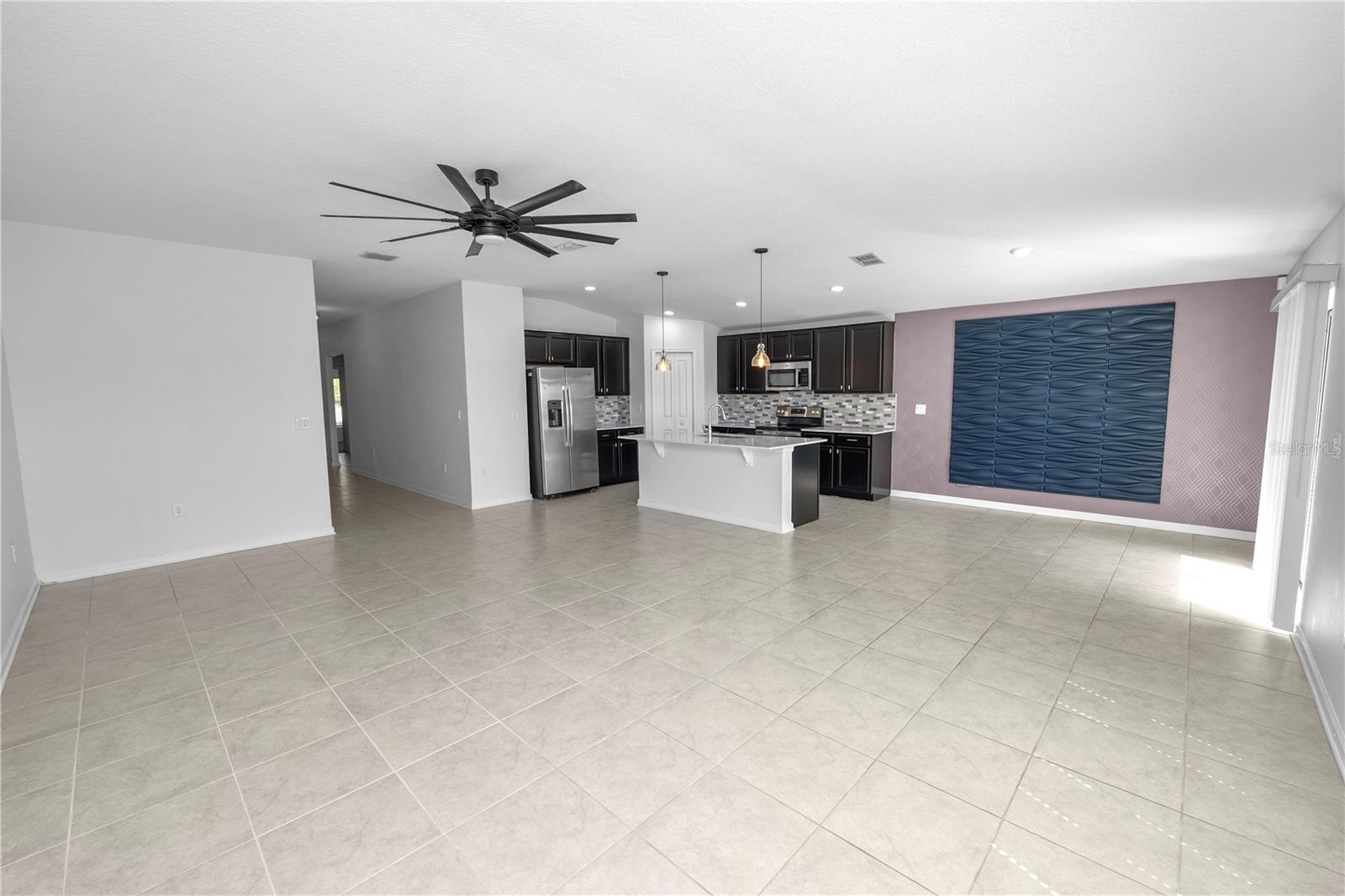 1431 Lassen St Property Photo 7