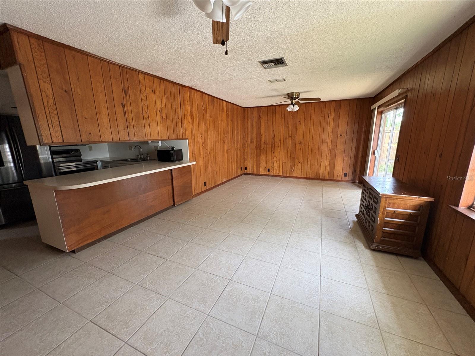 728 Lake Ned Rd Property Photo 11