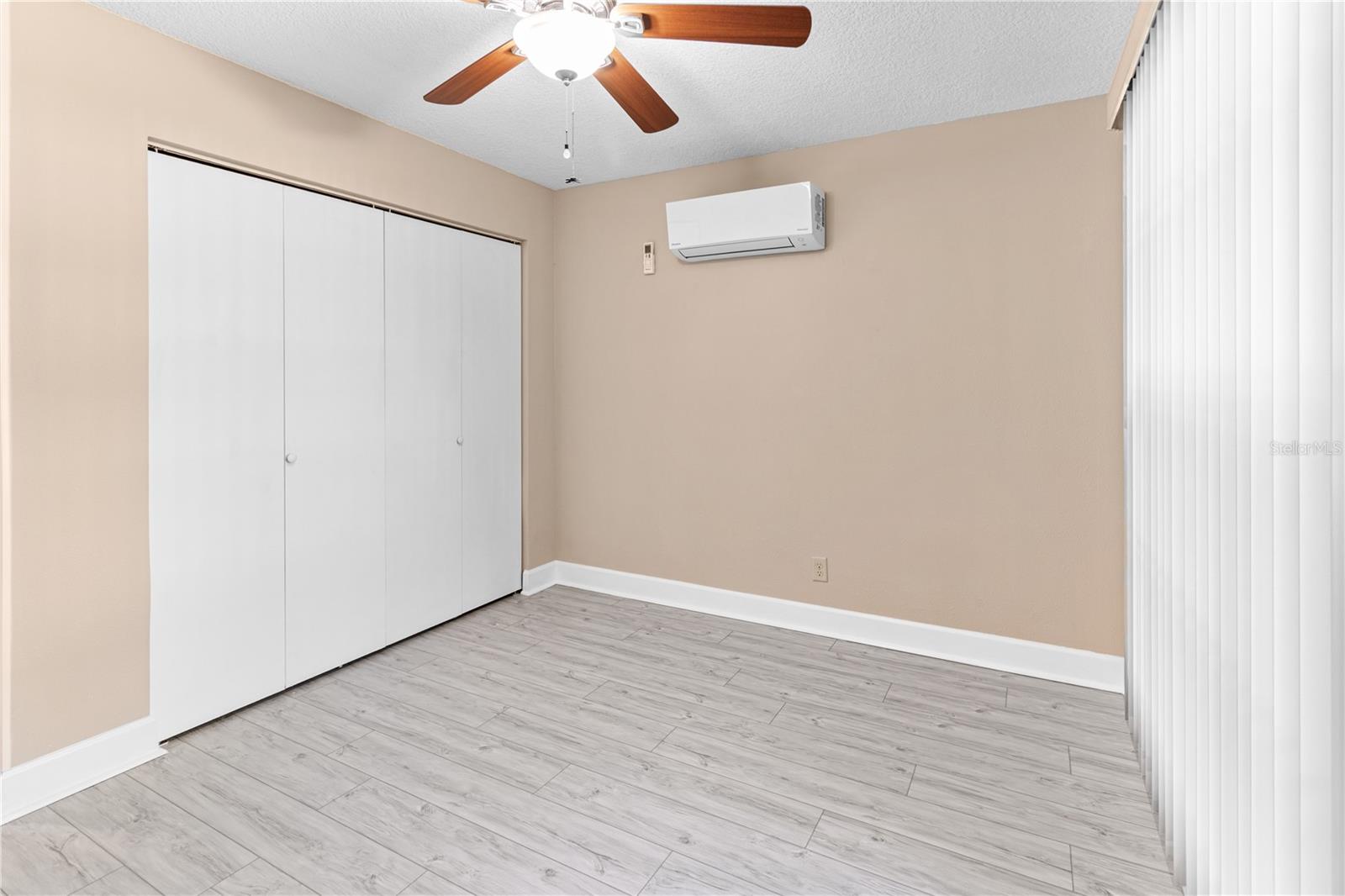 1929 Valencia Way Property Photo 14