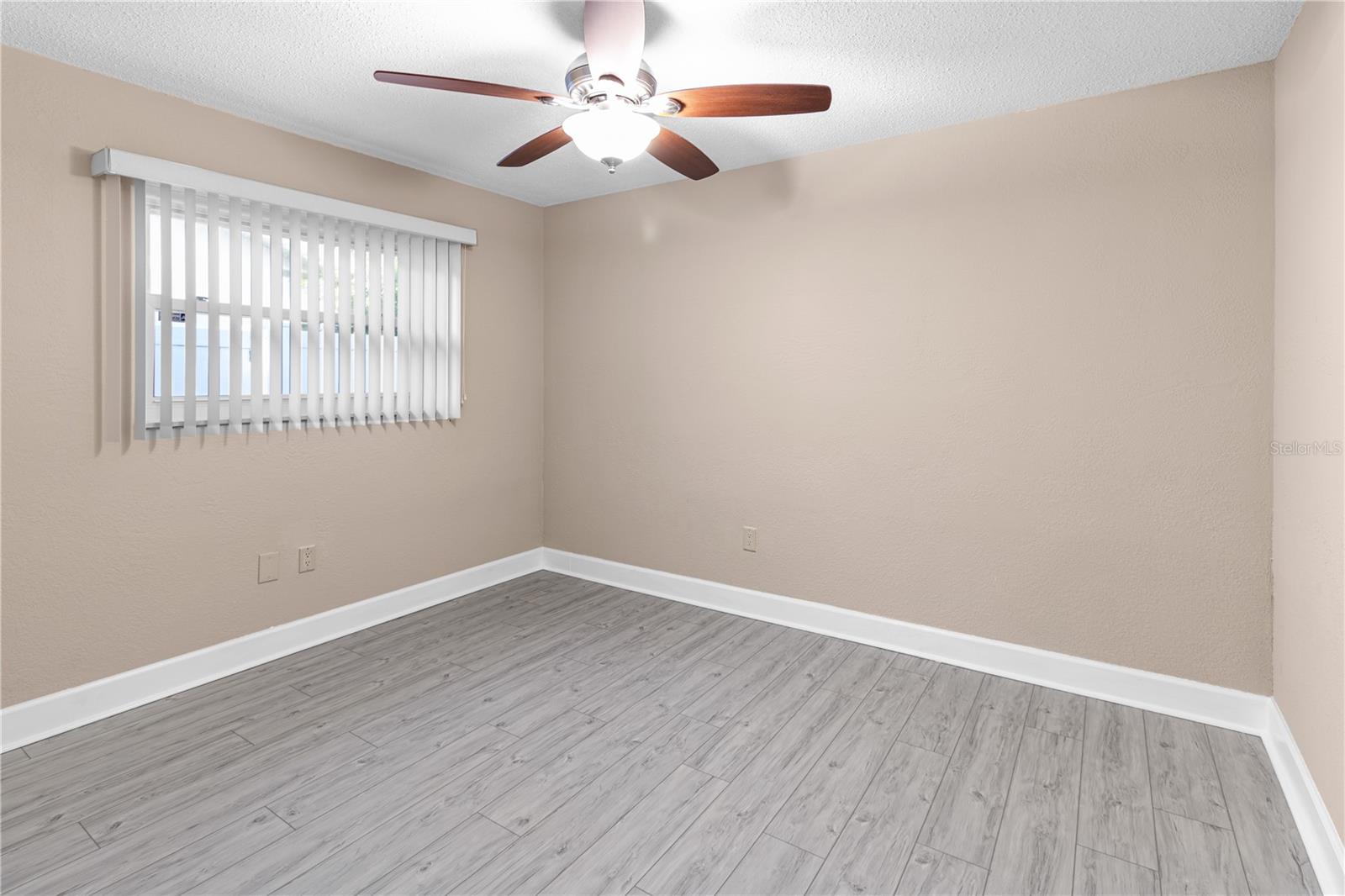 1929 Valencia Way Property Photo 22