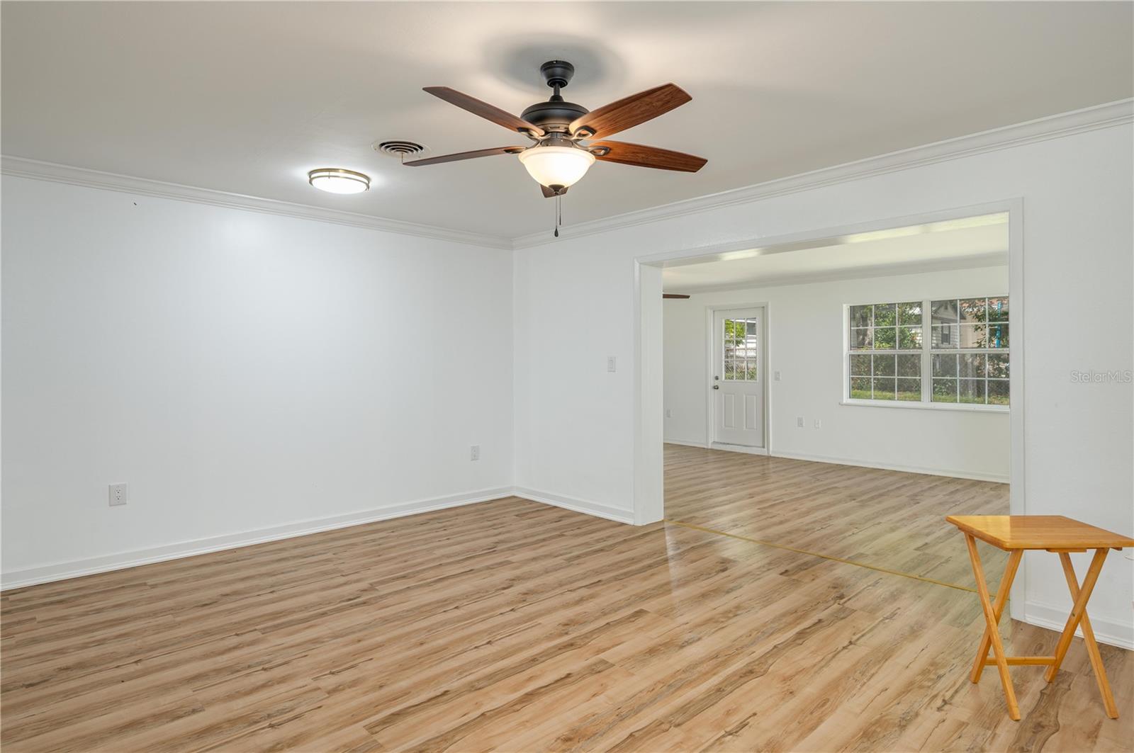 2230 W Helen Cir Property Photo 4