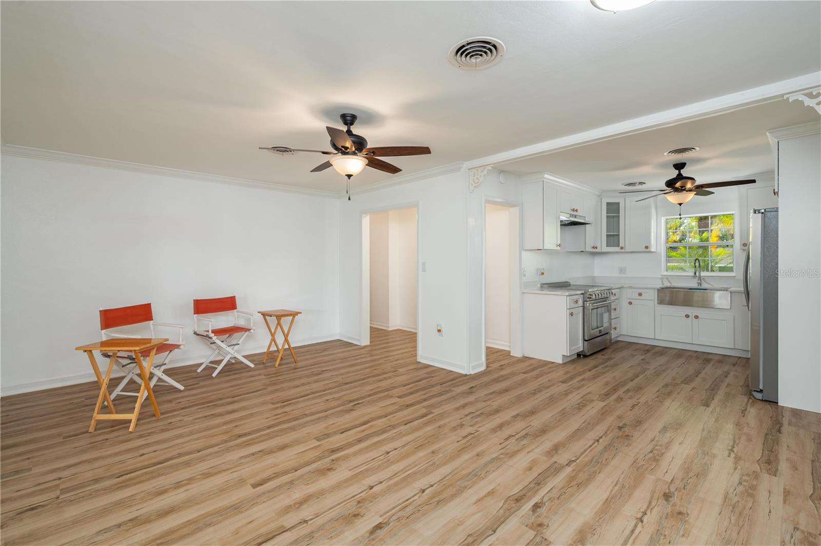 2230 W Helen Cir Property Photo 6
