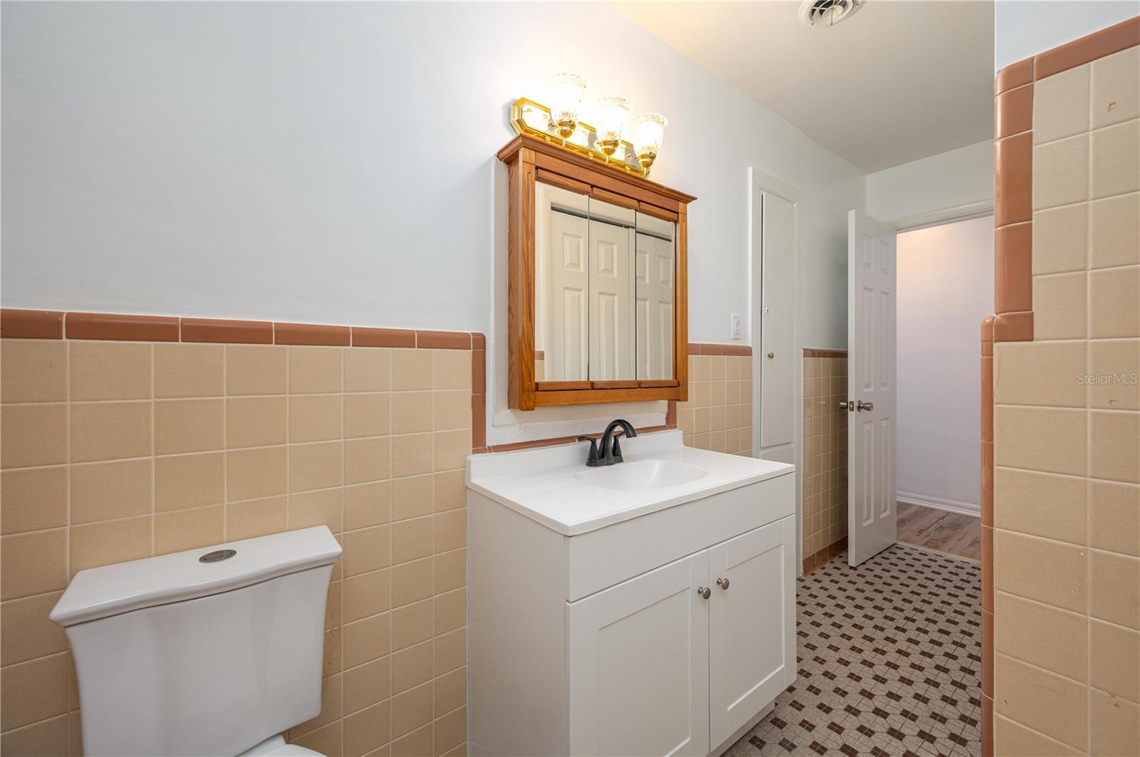 2230 W Helen Cir Property Photo 28