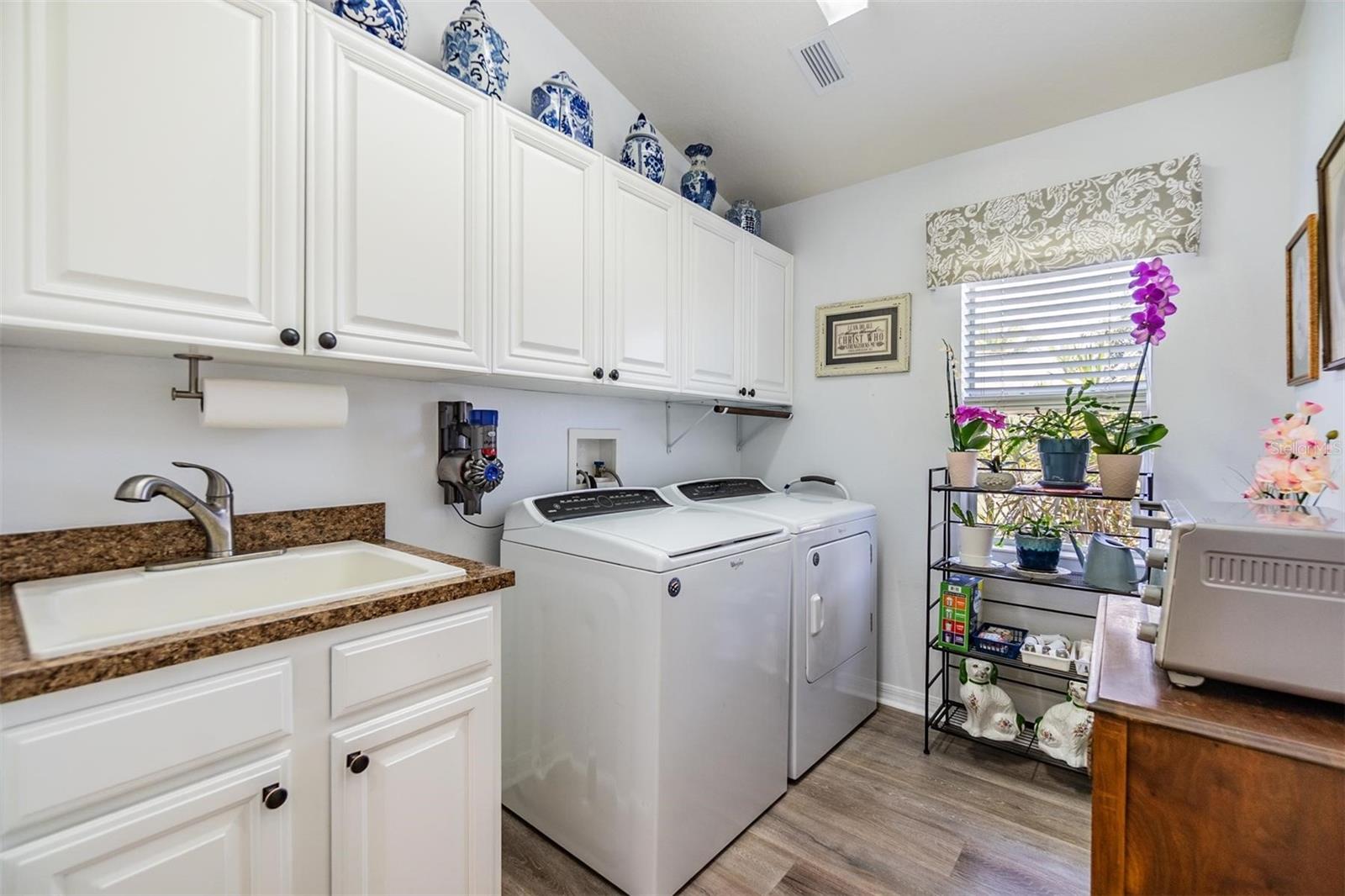8721 Crystal Creek Ct Property Photo 34