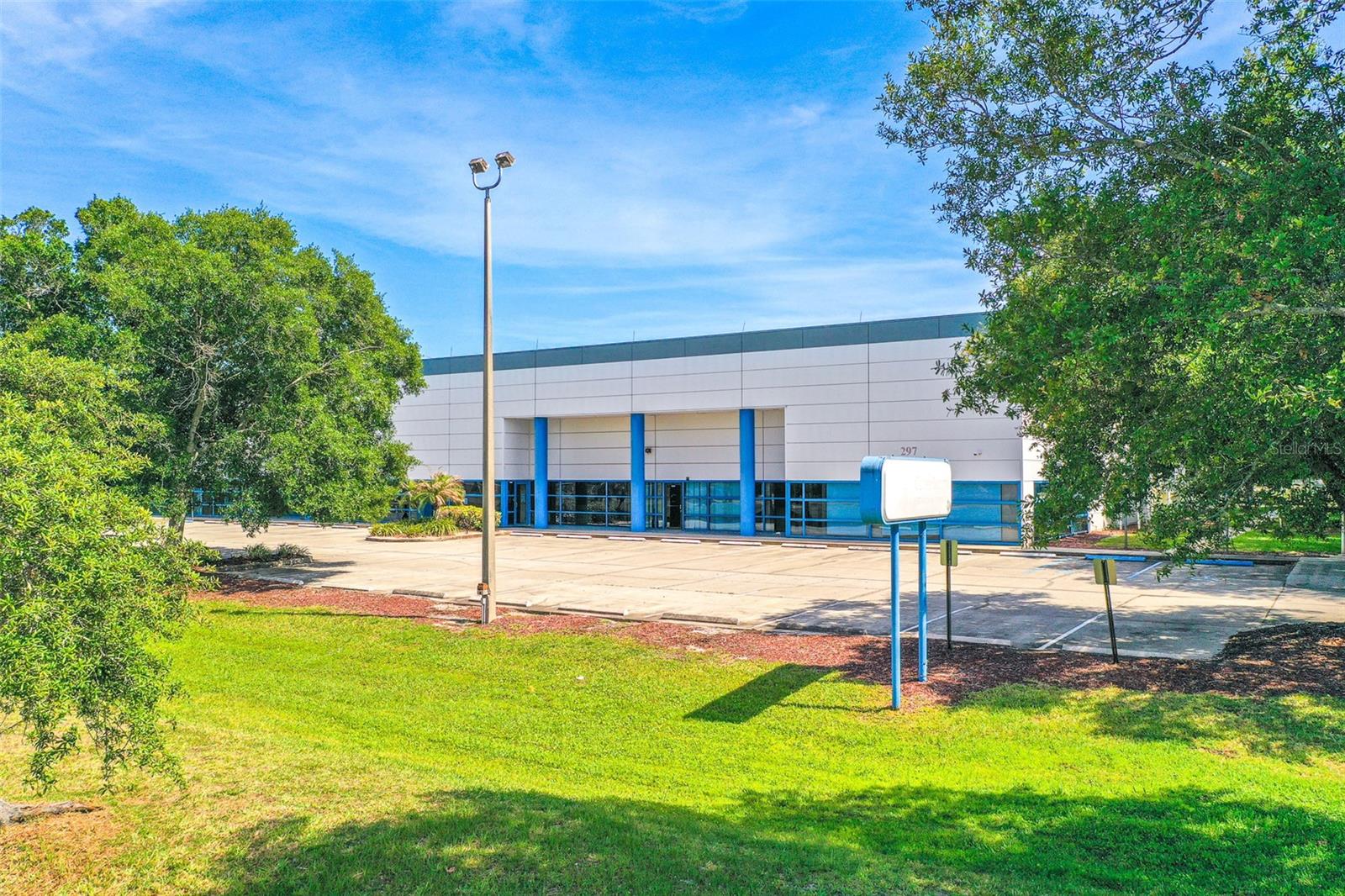 295 BARNES BLVD