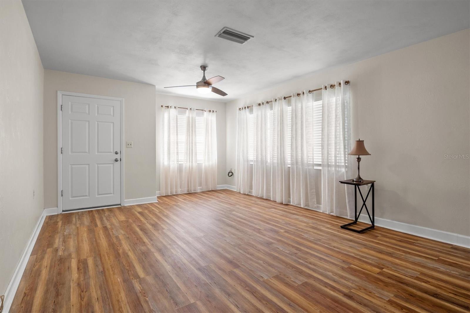 1213 8th St Nw Property Photo 5