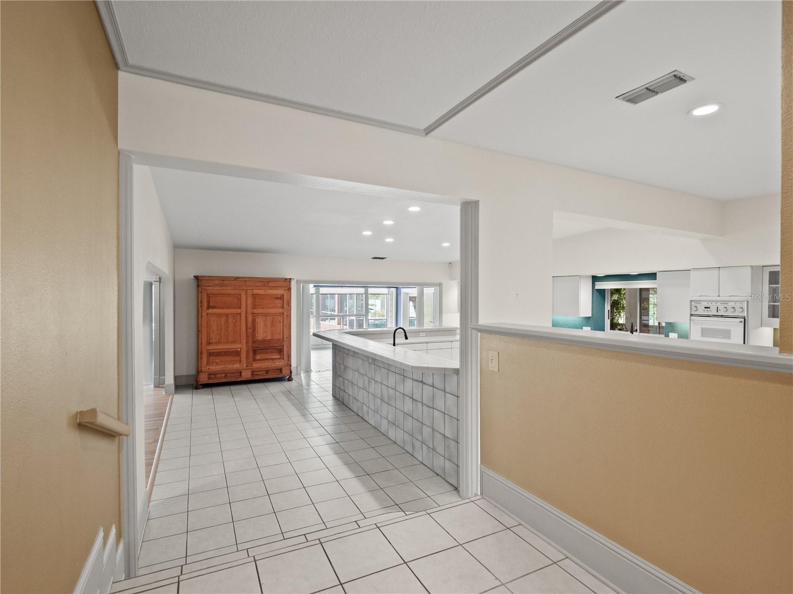 775 S Ilakee Ave Property Photo 7