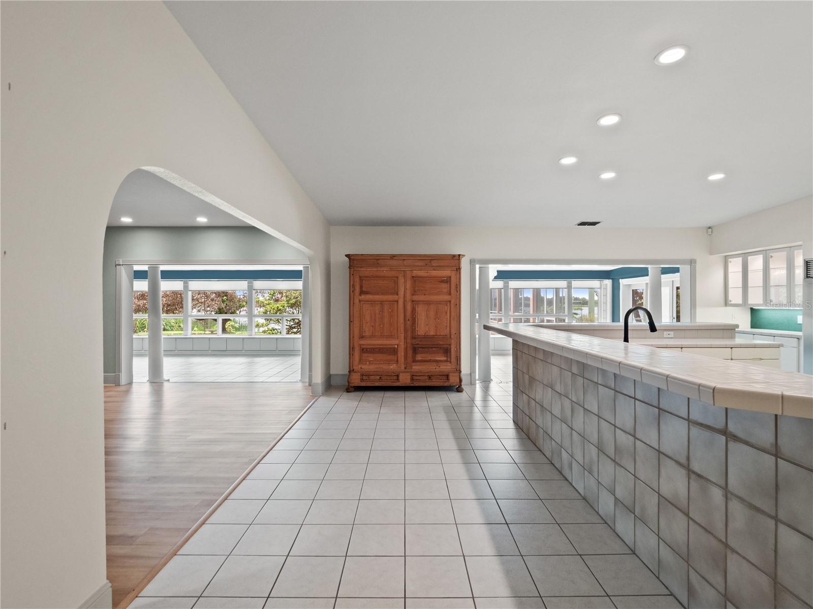 775 S Ilakee Ave Property Photo 8
