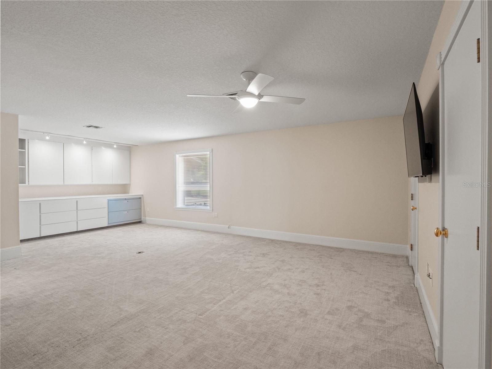 775 S Ilakee Ave Property Photo 38