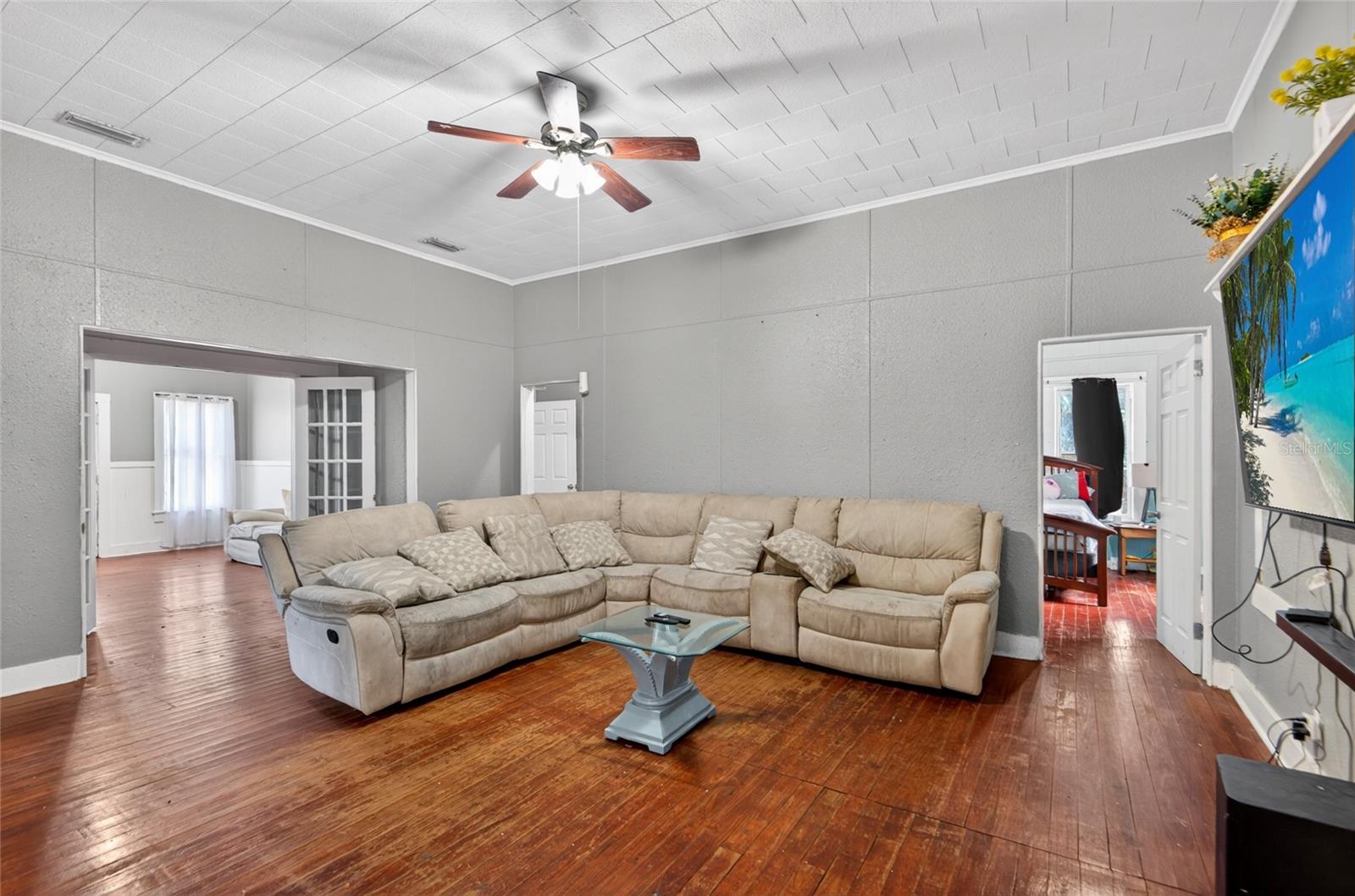 200 N Orange Ave Property Photo 15